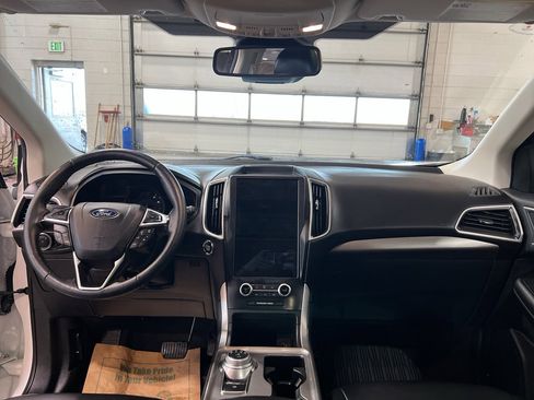 Used 2024 Ford Edge SEL w/ Convenience Package image 19