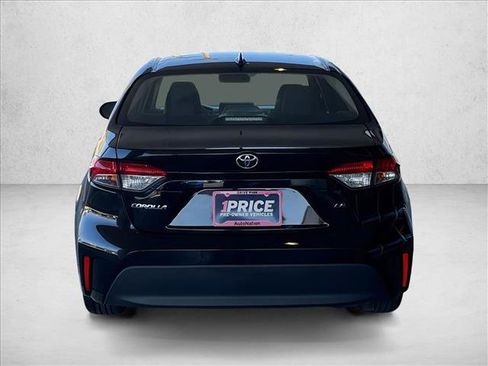 Used 2024 Toyota Corolla LE FWD image 8
