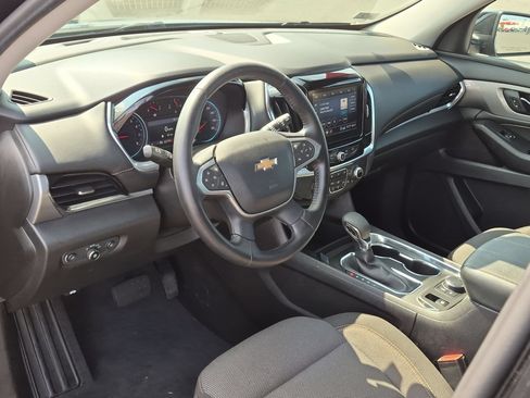 Certified 2021 Chevrolet Traverse LT FWD image 9