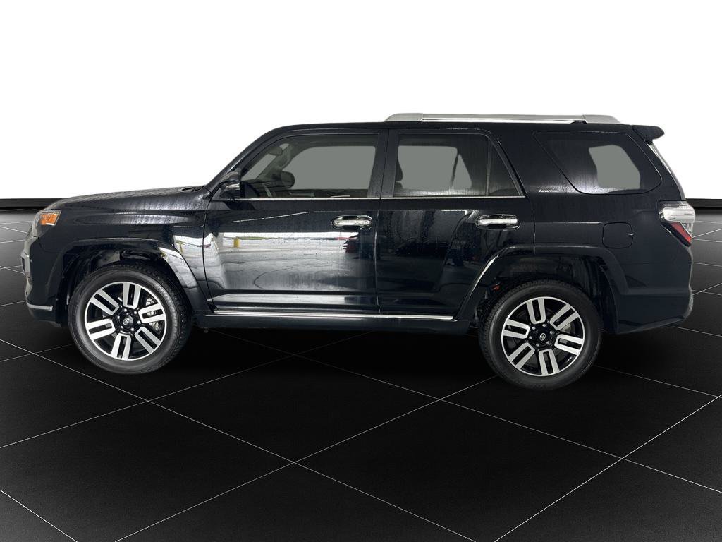 Used 2024 Toyota 4Runner Limited AWD/4WD image 2