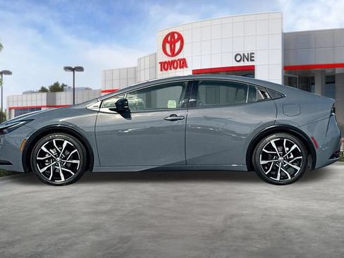 Certified 2024 Toyota Prius Prime FWD image 9