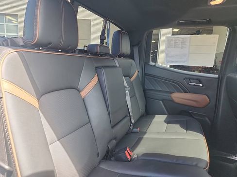 Used 2024 GMC Canyon AT4 w/ AT4 Premium Package AWD/4WD image 31