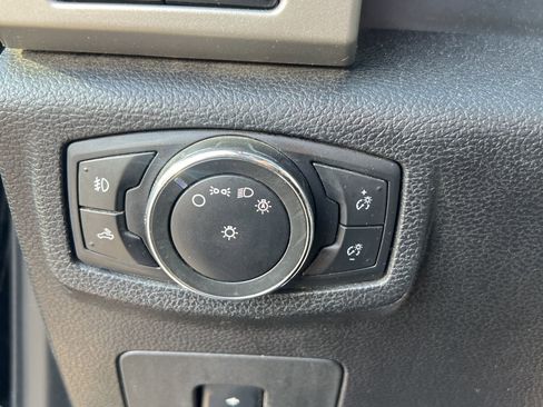 Used 2016 Ford F150 Lariat w/ Equipment Group 502A Luxury image 19