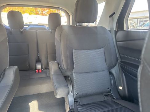 Certified 2022 Ford Explorer XLT image 49