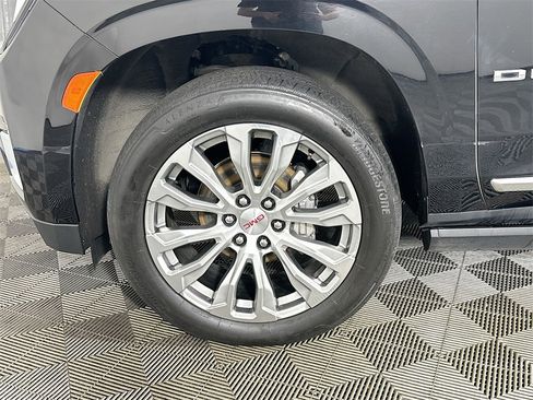 Used 2023 GMC Yukon XL Denali image 34