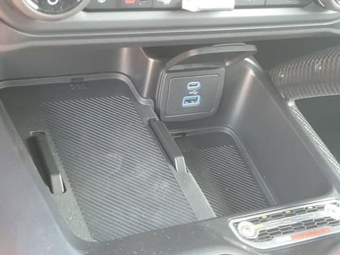 New 2025 Ford Bronco Raptor w/ Interior Carbon Fiber Pack image 31