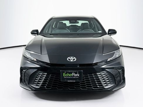 Used 2025 Toyota Camry SE FWD image 2