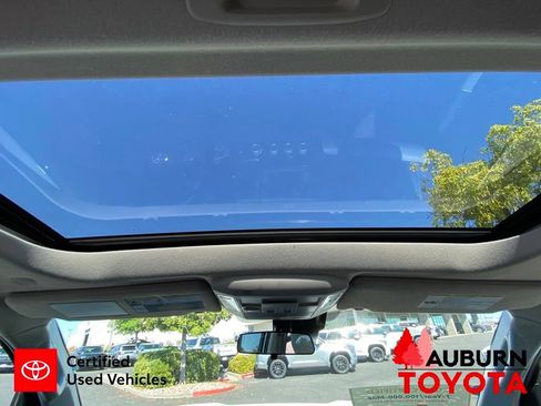 Certified 2021 Toyota Sequoia SR5 AWD/4WD image 36