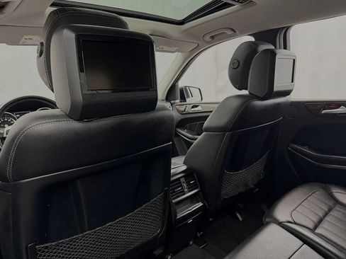 Used 2014 Mercedes-Benz GL 450 4MATIC image 27