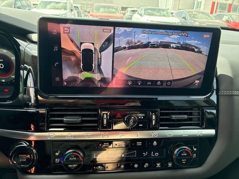 New 2026 Nissan Pathfinder Platinum image 19