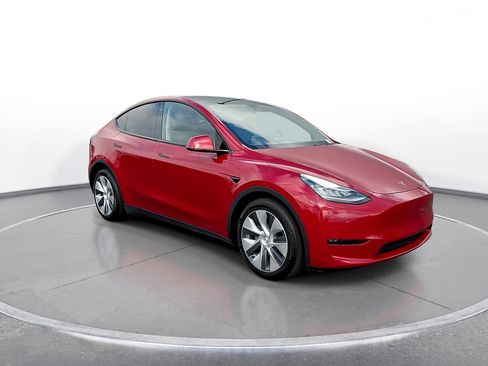 Used 2021 Tesla Model Y Long Range AWD/4WD image 2