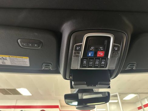 Used 2023 RAM 1500 Big Horn AWD/4WD image 40