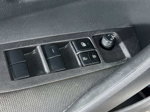 Used 2024 Toyota Corolla LE image 15