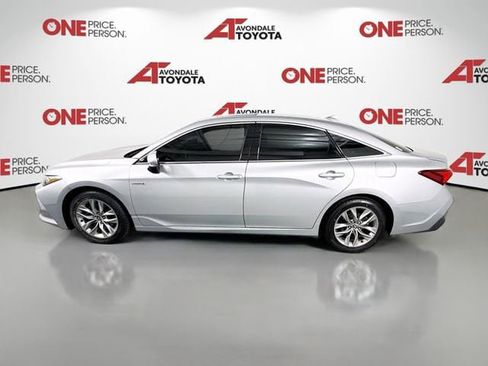 Certified 2021 Toyota Avalon XLE w/ Moonroof Package image 4