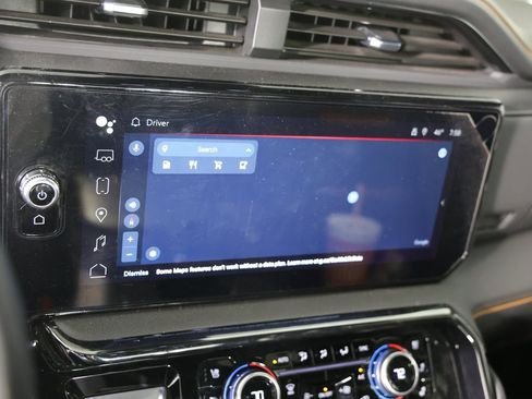 Used 2024 GMC Sierra 1500 AT4 w/ Technology Package image 18