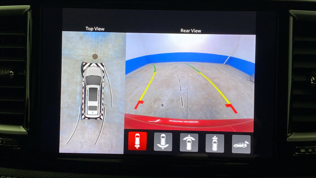 Used 2025 Chrysler Pacifica Select AWD/4WD image 14