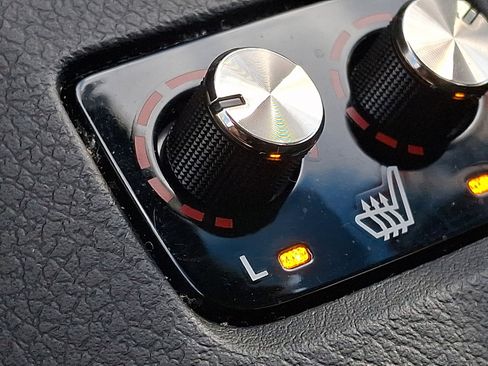 Used 2018 Toyota Avalon XLE Premium image 23