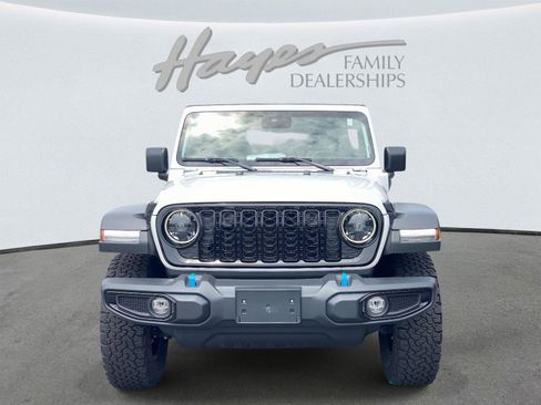 Used 2024 Jeep Wrangler Unlimited AWD/4WD image 10