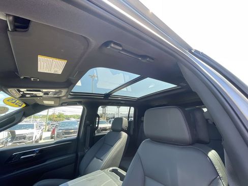 Used 2026 Chevrolet Suburban Z71 w/ Z71 Off-Road Package AWD/4WD image 19