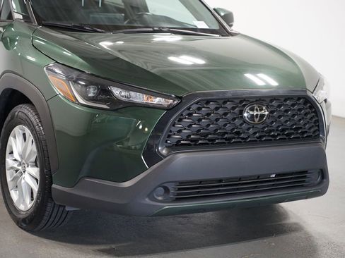 Certified 2024 Toyota Corolla Cross LE FWD image 4