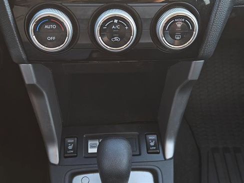 Used 2017 Subaru Forester 2.5i Premium image 15