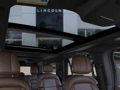 New 2026 Lincoln Navigator L Reserve AWD/4WD image 22