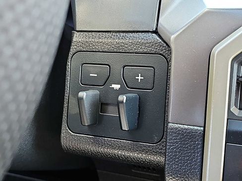 Used 2025 Toyota Tacoma TRD Sport w/ TRD Sport Premium Package AWD/4WD image 25