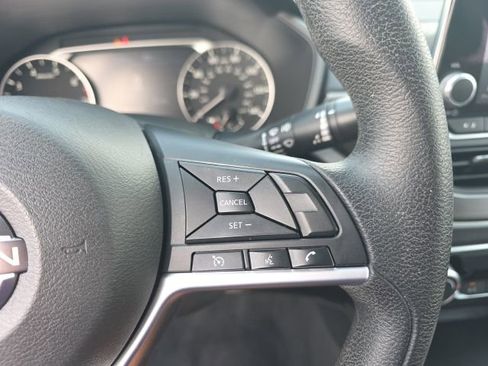 Used 2023 Nissan Altima 2.5 SV image 16