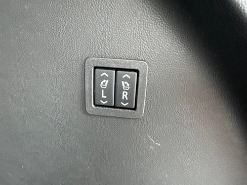 Used 2019 Buick Enclave Premium w/ Trailering Package, 5000 lbs. AWD/4WD image 16