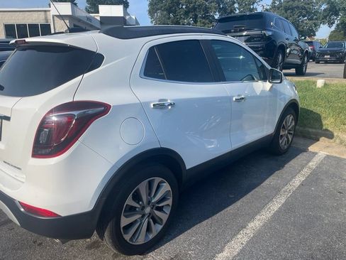 Used 2019 Buick Encore Preferred FWD image 3