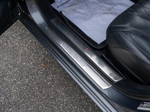 Used 2019 Mercedes-Benz S 560 4MATIC Sedan image 17