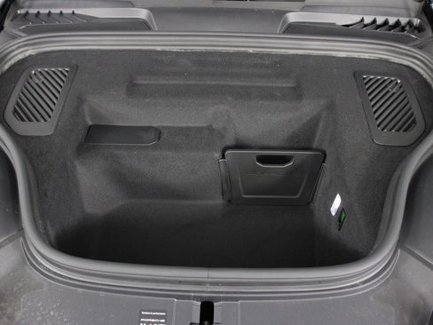 New 2026 Porsche Macan GTS Electric image 20