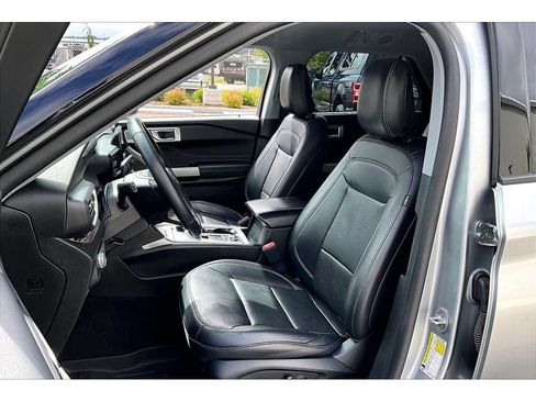 Used 2023 Ford Explorer Limited AWD/4WD image 24