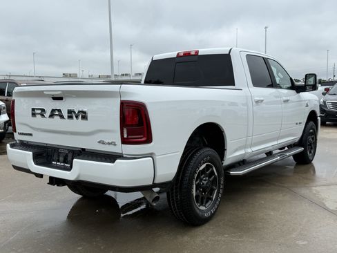 Used 2025 RAM 2500 Laramie AWD/4WD image 5