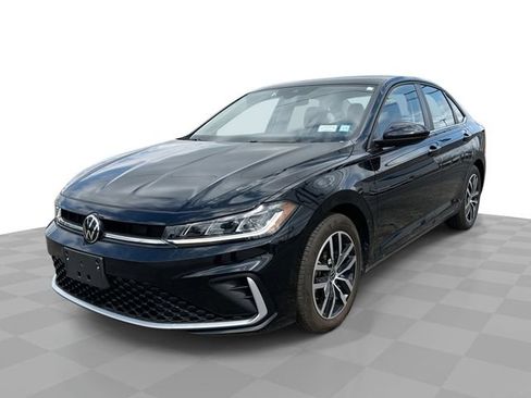 Used 2025 Volkswagen Jetta SE FWD image 1