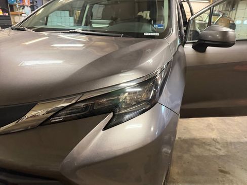Certified 2024 Toyota Sienna XLE FWD image 30