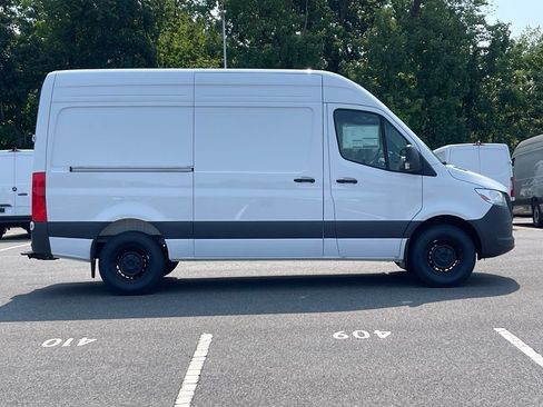 New 2025 Mercedes-Benz Sprinter 2500 image 3