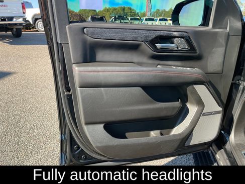 Used 2025 GMC Yukon XL AT4 Ultimate image 11