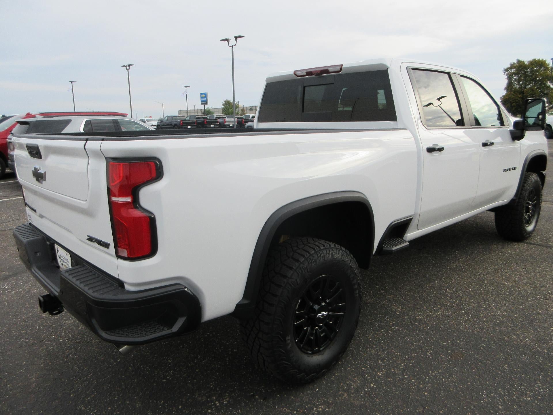 Certified 2026 Chevrolet Silverado 2500 ZR2 w/ LPO, Dark Essentials Package AWD/4WD image 5