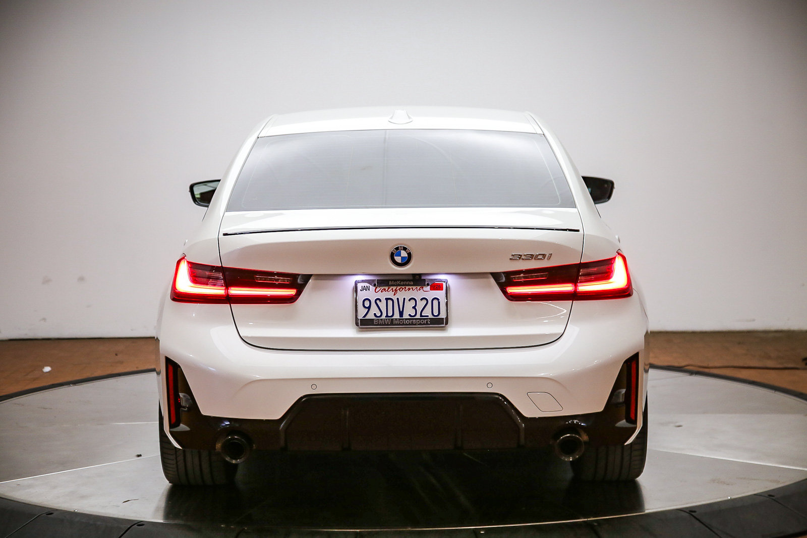 Certified 2025 BMW 330i Sedan w/ M Sport Package RWD image 6