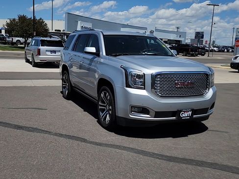 Used 2017 GMC Yukon Denali w/ Open Road Package AWD/4WD image 4