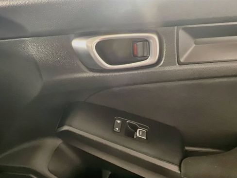 Used 2023 Honda Civic Sport image 32
