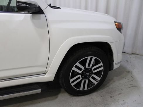 Used 2022 Toyota 4Runner Limited AWD/4WD image 40