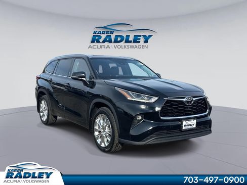 Used 2020 Toyota Highlander Limited image 1
