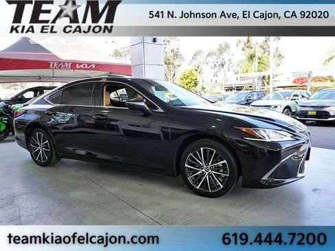 Used 2023 Lexus ES 300h w/ Premium Package image 9