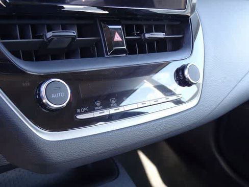 Used 2024 Toyota Corolla LE image 13