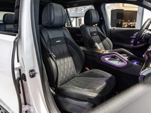 Used 2025 Mercedes-Benz GLS 63 AMG 4MATIC image 43