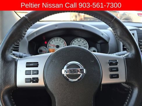 Used 2018 Nissan Frontier PRO-4X AWD/4WD image 27