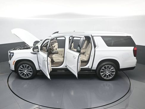 Used 2026 GMC Yukon XL Denali w/ Denali Reserve Package AWD/4WD image 78