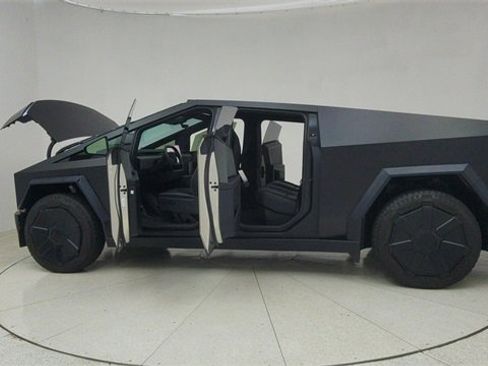 Used 2024 Tesla Cybertruck Cyberbeast image 69